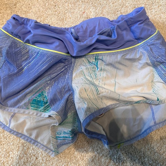 lululemon speed up running shorts size 4 length 2.5 - Picture 1 of 5